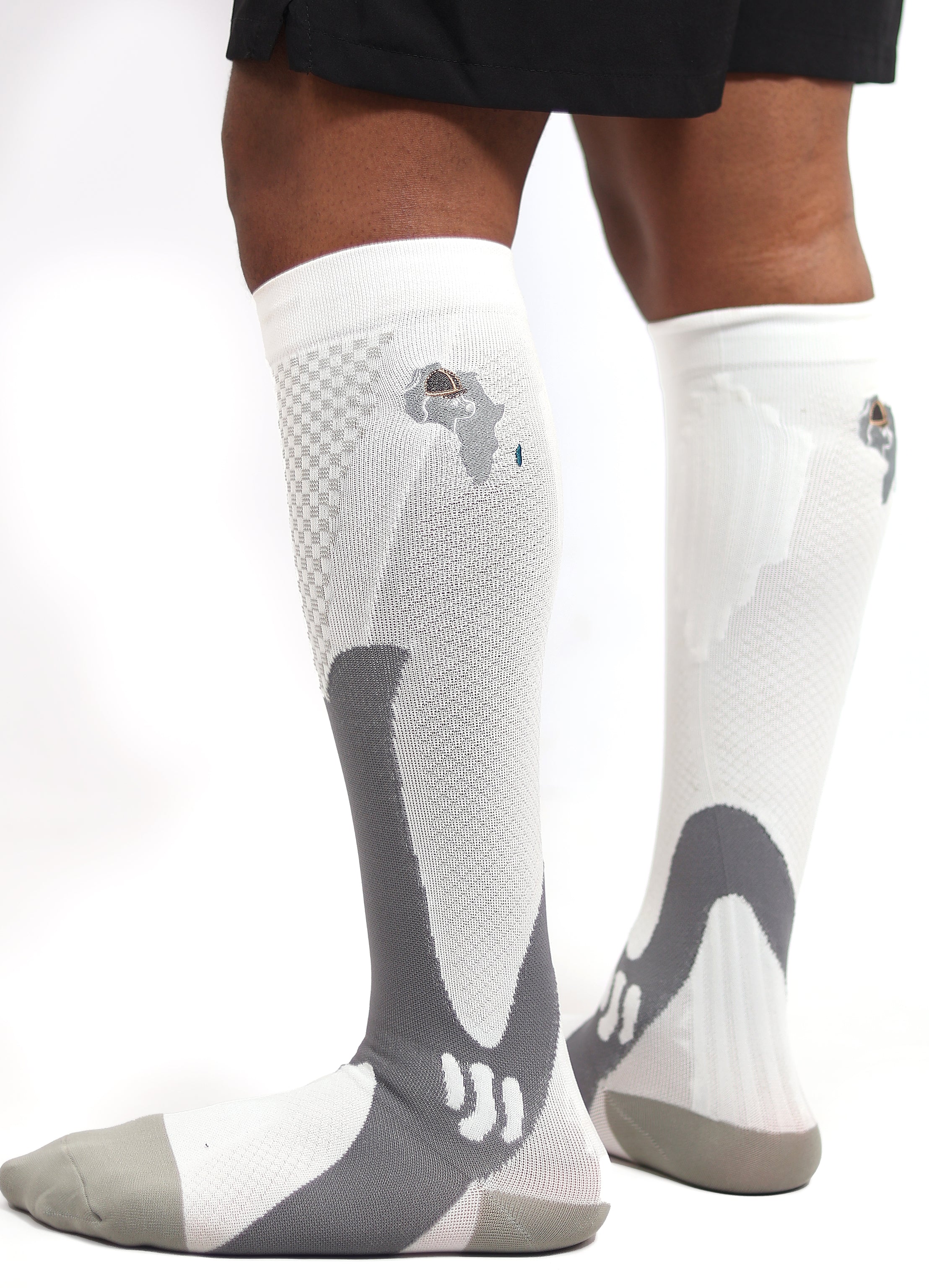 Smalldog Holdings - Socks - White